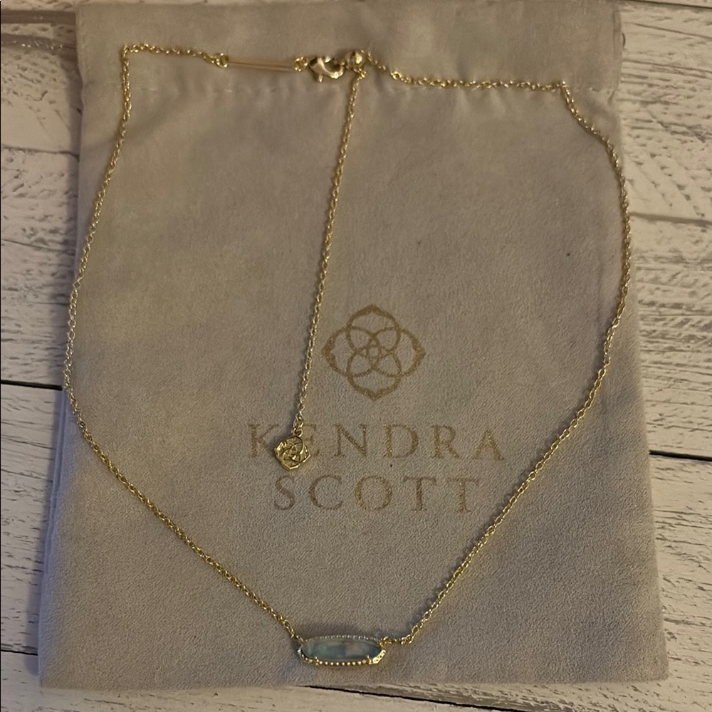 Kendra Scott Iridescent Petite Eva necklace in Gold New - Picture 6 of 7